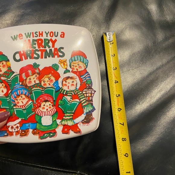 We Wish You A Merry Christmas Plastic Storage Container Children Caroler Vintage - Picture 6 of 7